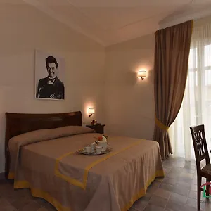 Dimora Conte Di Ruvo , Nápoles Italia